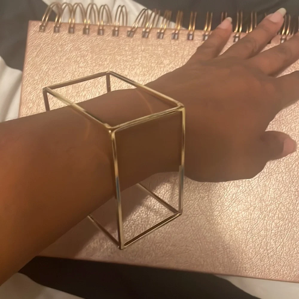 Cube bracelet. - Picture 2 of 2
